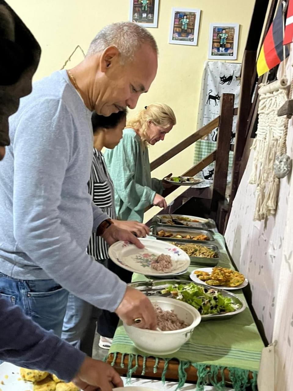 Smiley'S Homestay Berastagi Extérieur photo
