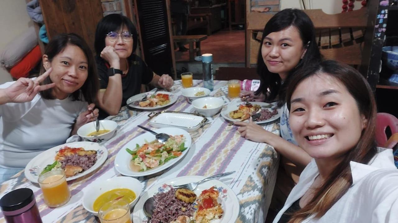Smiley'S Homestay Berastagi Extérieur photo