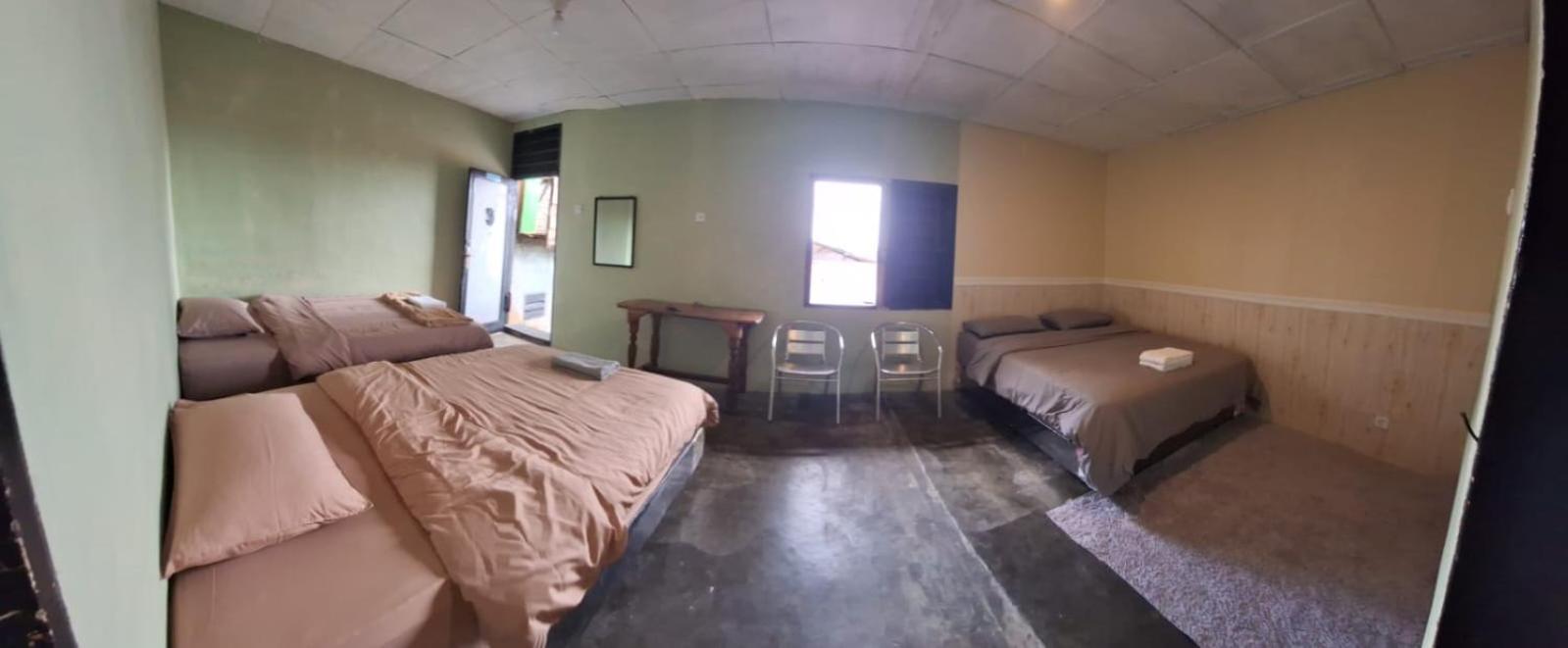 Smiley'S Homestay Berastagi Chambre photo