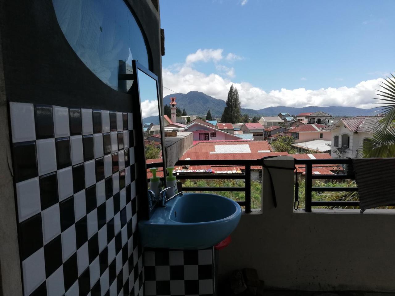 Smiley'S Homestay Berastagi Extérieur photo